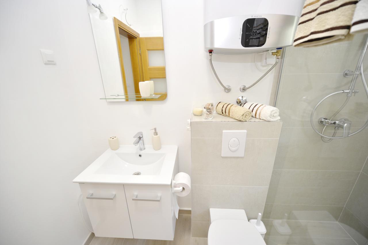 P&I Apartments Jadranska 74,Dobrota Kotor Kültér fotó