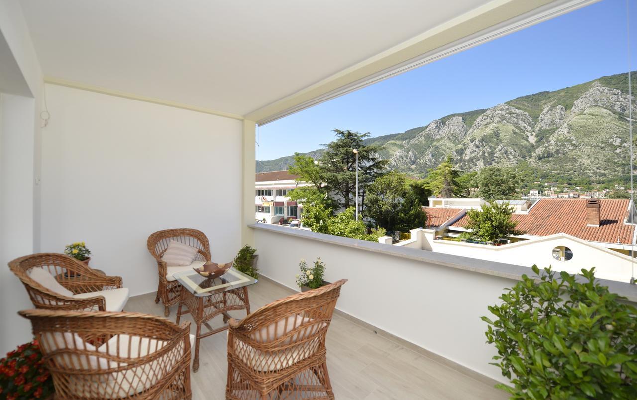 P&I Apartments Jadranska 74,Dobrota Kotor Kültér fotó