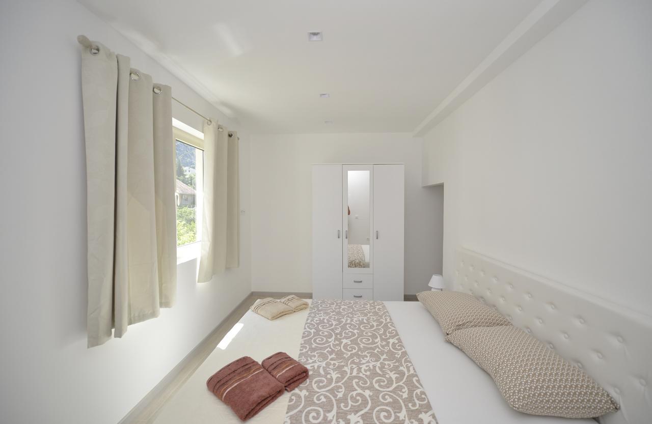 P&I Apartments Jadranska 74,Dobrota Kotor Kültér fotó